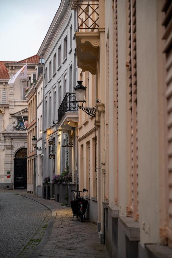 L'histoire De L'éclair Bruges